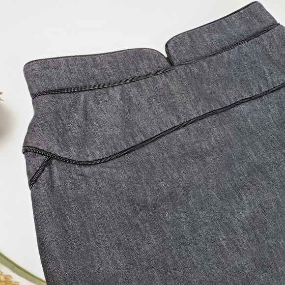 New Dahlia Charcoal Skirt  Gorgeous Zipper Detailing Size 8 - Picture 4 of 9